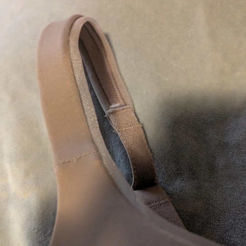 Vanity Fair Smooth Beige Underwire Bra - Picture 4 of 7